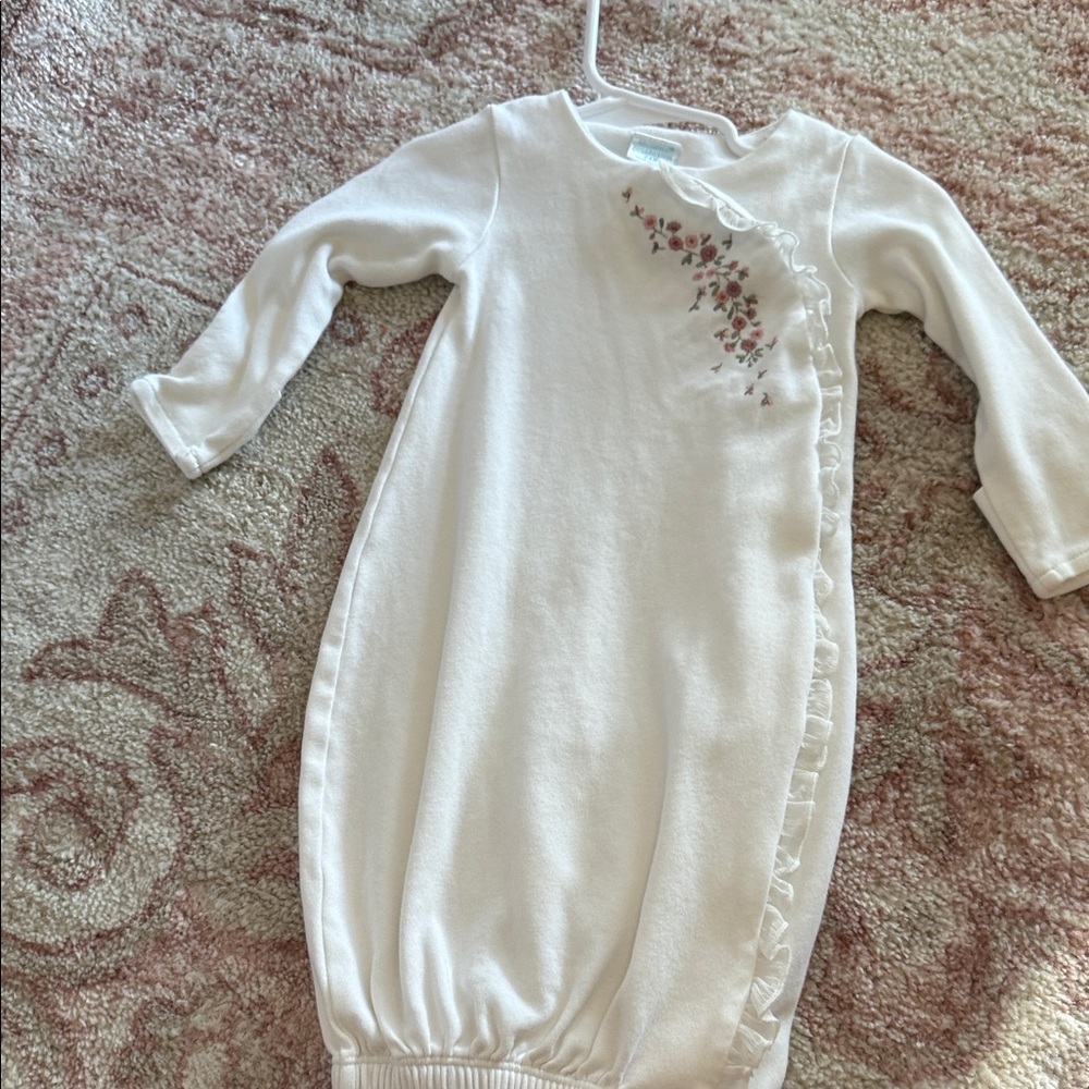Edgehill Collection White Floral Sleep Sack